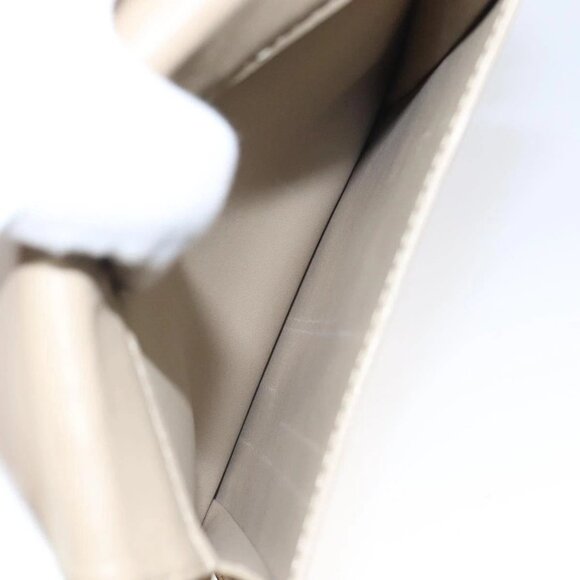 Share LOUIS VUITTON Monogram Vernis Motto Accessory Pouch Beige - Picture 10 of 16